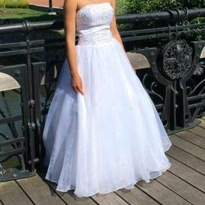 Weeding/quinceañera dress